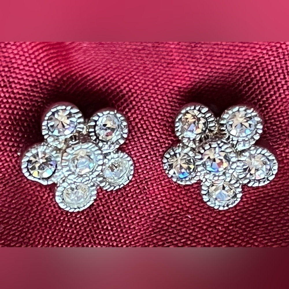 Daisy Flower Rhinestone Post Earrings - Picture 2 of 7